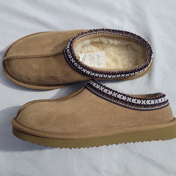 Shoes - Unisex Slippers
